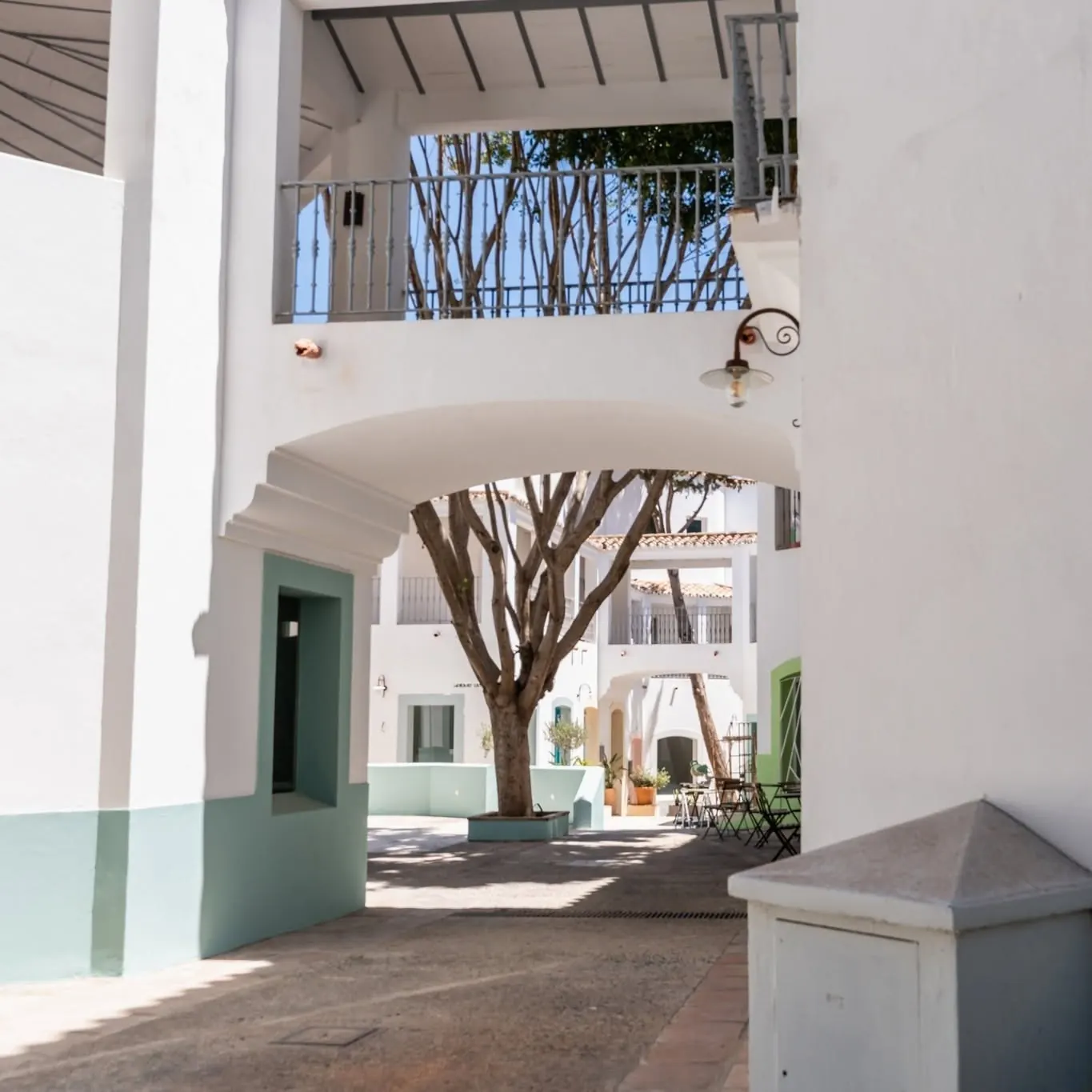 The passage through to the courtyard